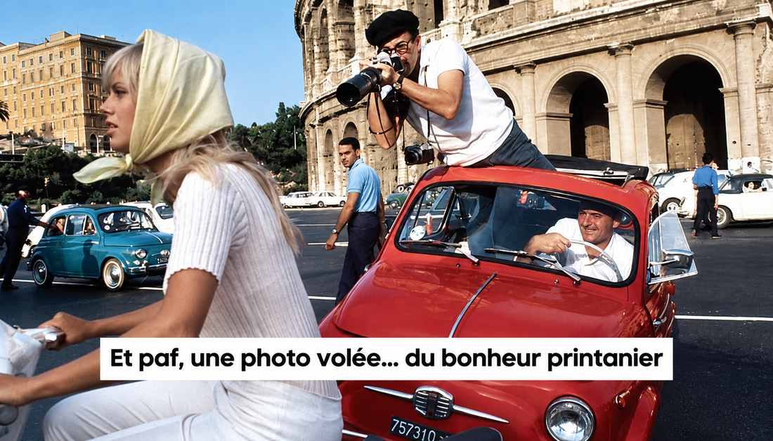 Femme à scooter photographiée devant le Colisée à Rome