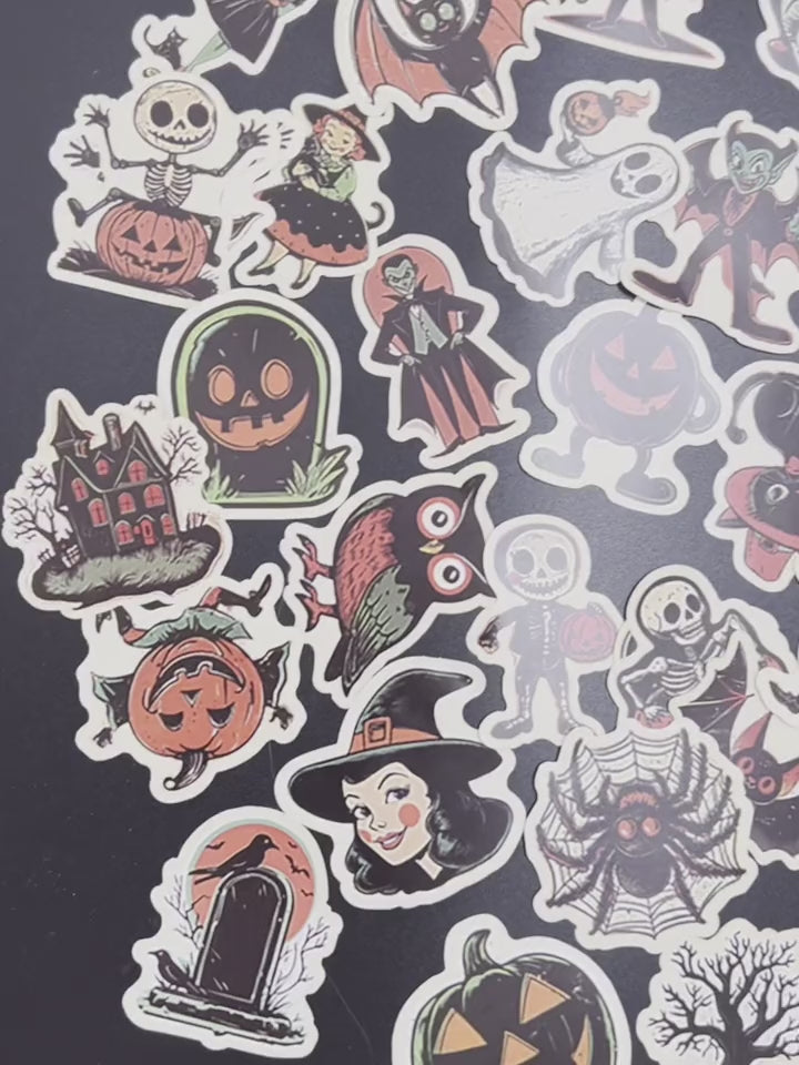 Charger la vidéo : Lot de 64 stickers Halloween rétro en vinyle