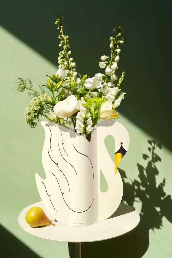 Vase en papier Cygne — objet insolite Petit Dénicheur